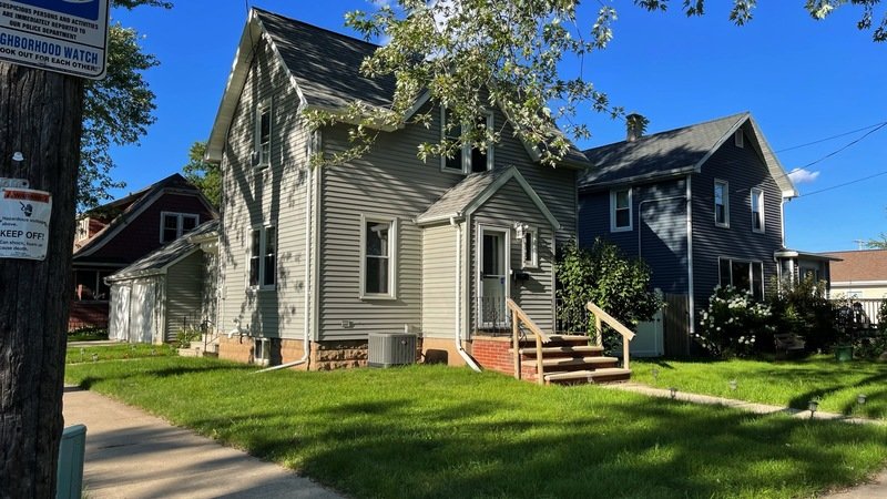 932 West 8th Street property image