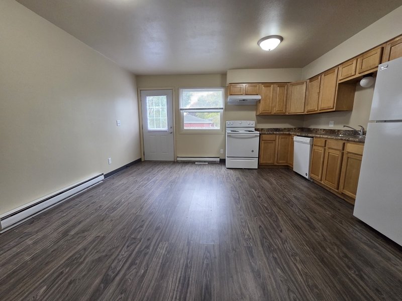 1109 Geneva Road - 3 property image