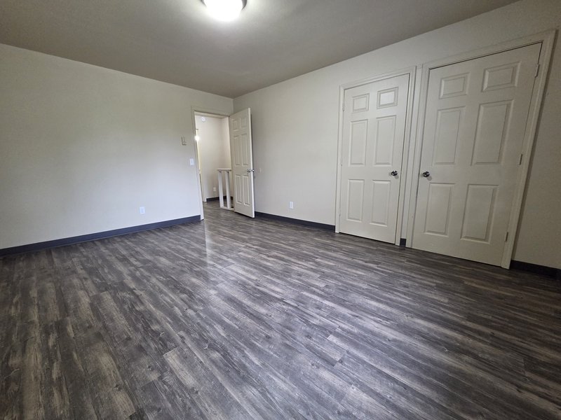 1109 Geneva Road - 3 property image