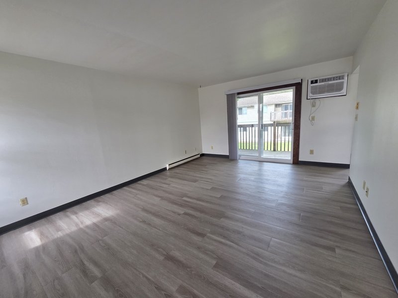 1057 West Cecil Street - 4 property image