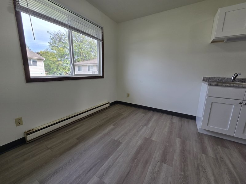 1057 West Cecil Street - 4 property image