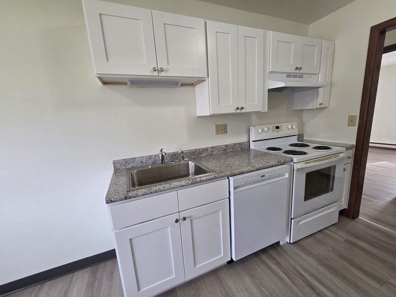 1057 West Cecil Street - 4 property image