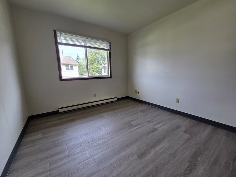 1057 West Cecil Street - 4 property image