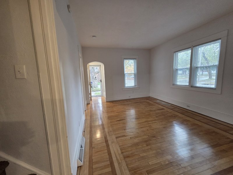 932 West 8th Street property image