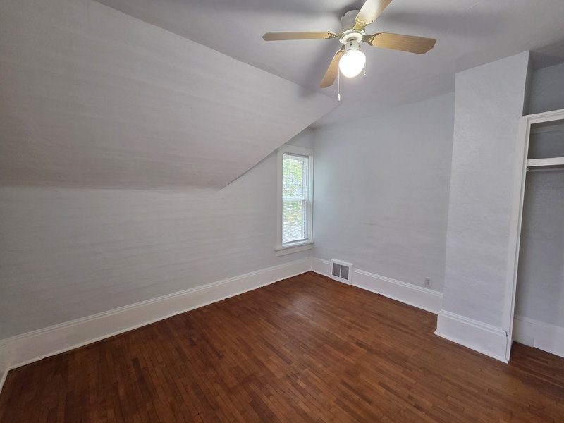 932 West 8th Street property image