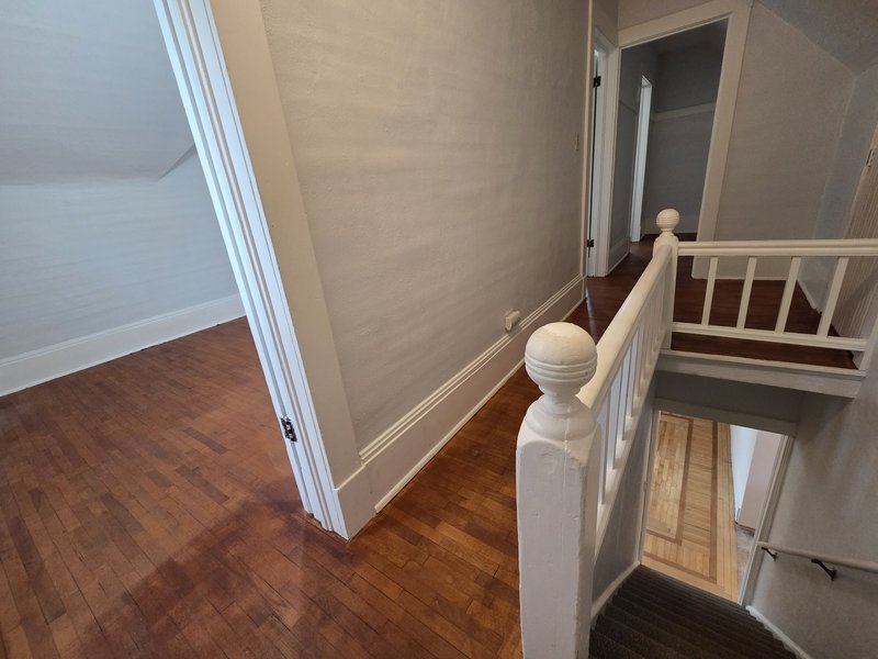 932 West 8th Street property image