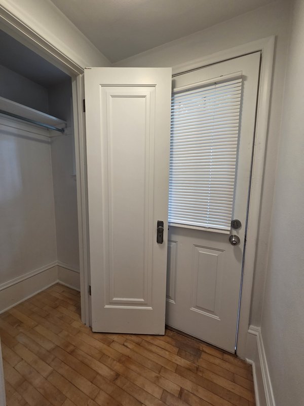 932 West 8th Street property image