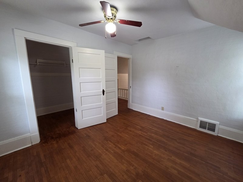 932 West 8th Street property image