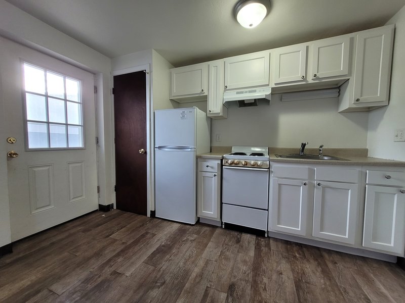 1914 Division Street - 12 property image