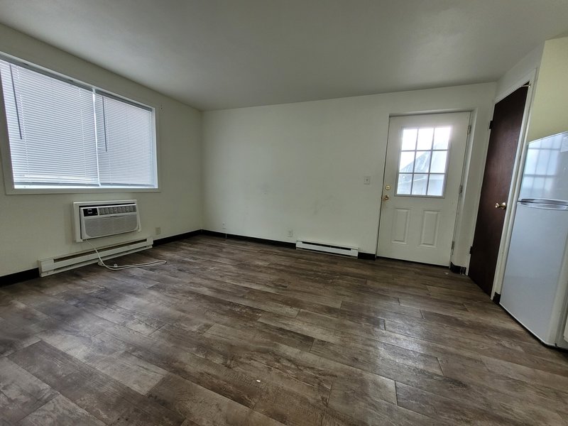 1914 Division Street - 12 property image