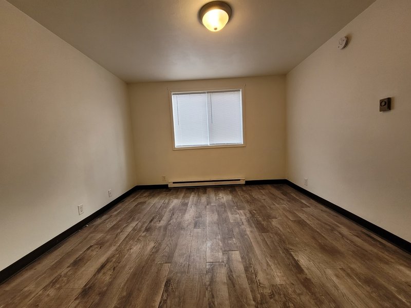 1914 Division Street - 12 property image