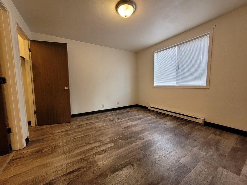 1914 Division Street - 12 property image