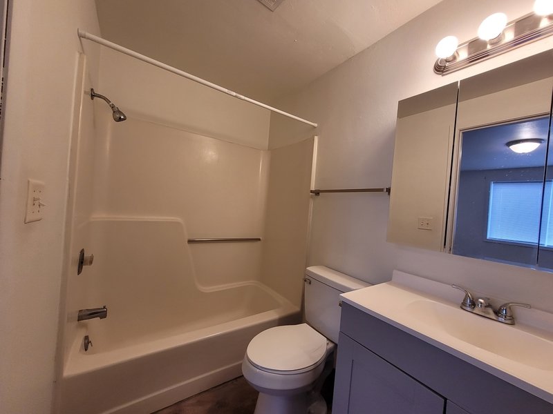 1914 Division Street - 12 property image