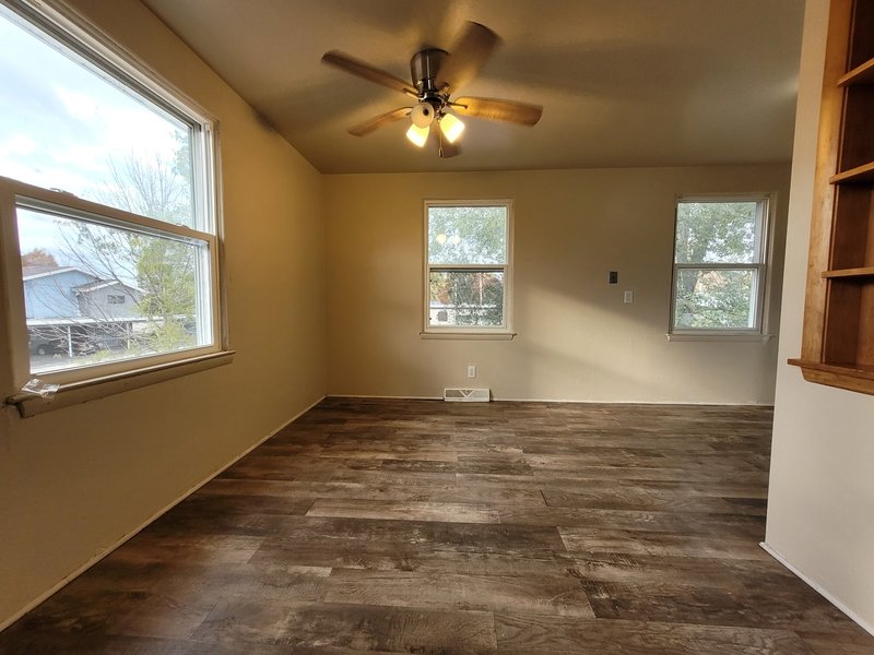 112 Andrew Avenue - 4 property image