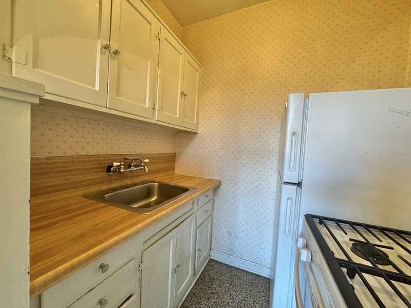 425 S Monroe Ave - 1c property image