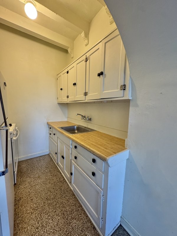 425 S Monroe Ave - 1f property image