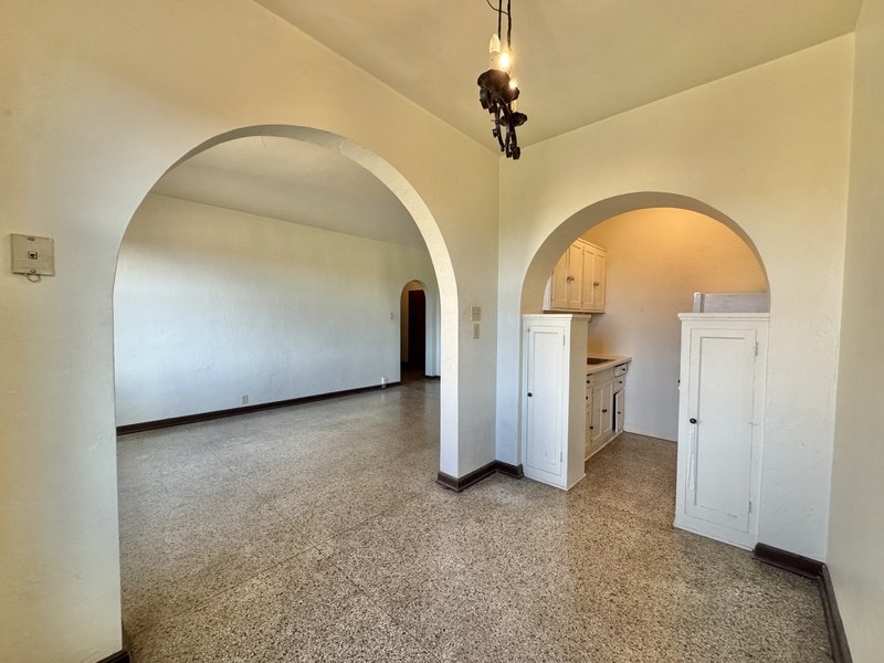 425 S Monroe Ave - 3j property image