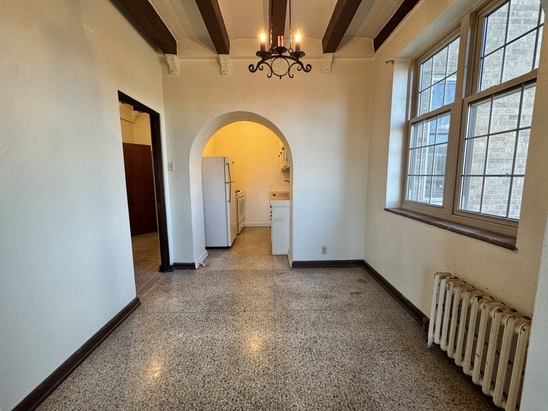 425 S Monroe Ave - 1f property image