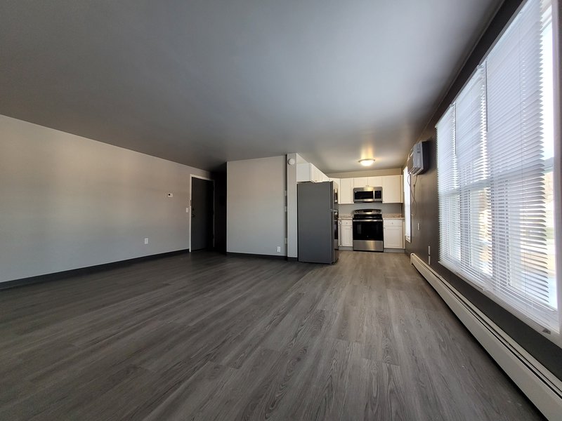 401 South Van Buren Street - 6 property image