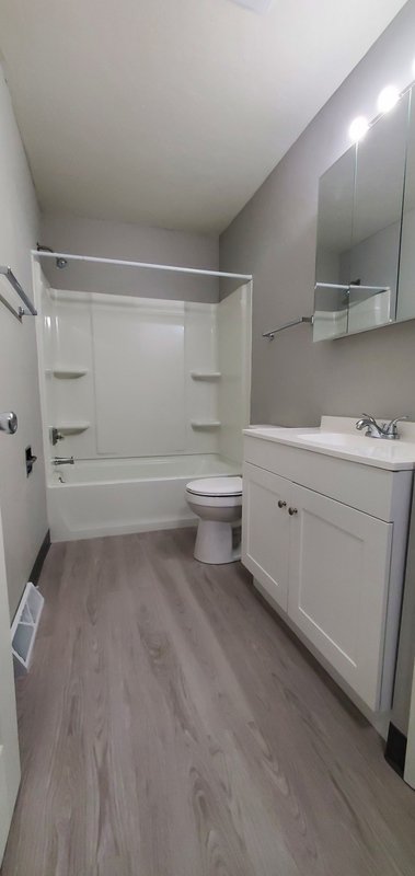 987 7th Street - D property image