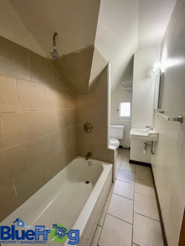 1323 Doty Street - C property image