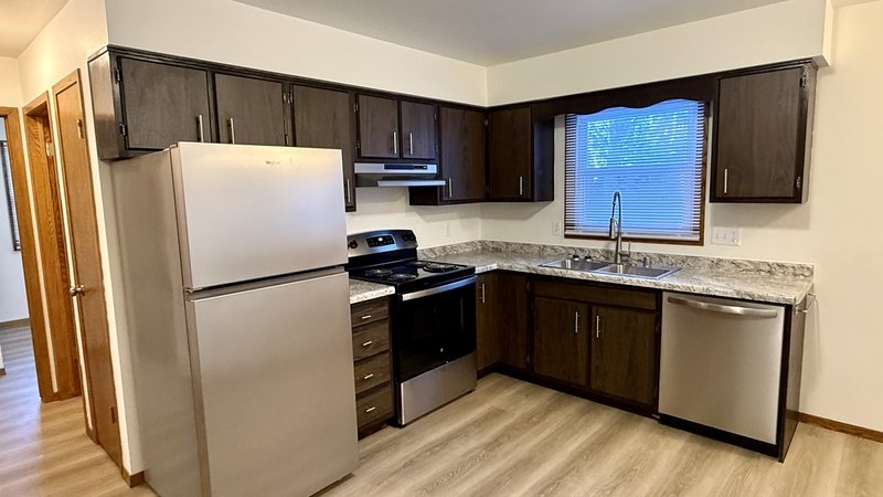 2010/2012 Parkside Drive - 2012 property image