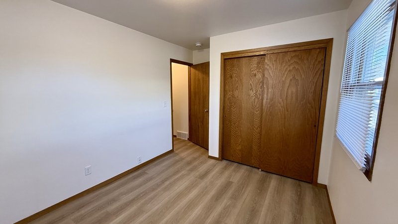 2010/2012 Parkside Drive - 2012 property image