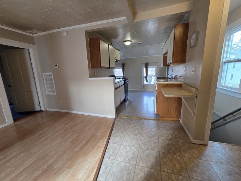 586 Bowen Street/805 E. Parkway Ave. - 805 Parkway - Upper property image