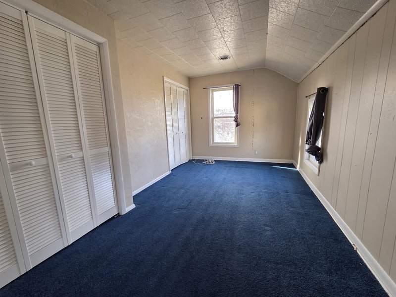 586 Bowen Street/805 E. Parkway Ave. - 805 Parkway - Upper property image