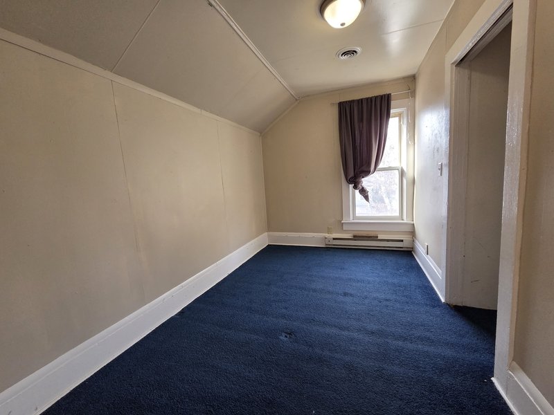 586 Bowen Street/805 E. Parkway Ave. - 805 Parkway - Upper property image