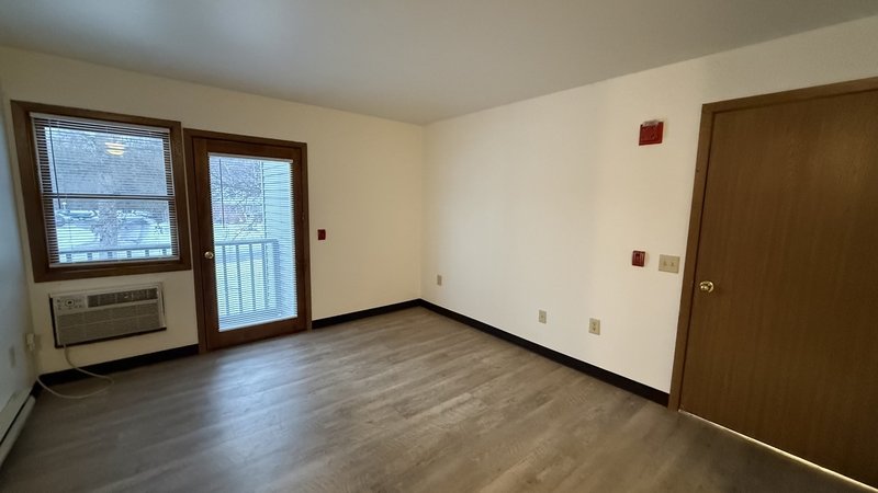 120/130 Memorial Drive - F property image