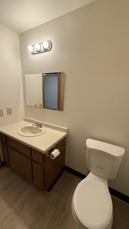 120/130 Memorial Drive - F property image