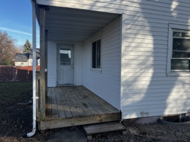 844 3rd Street - 1/2 property image