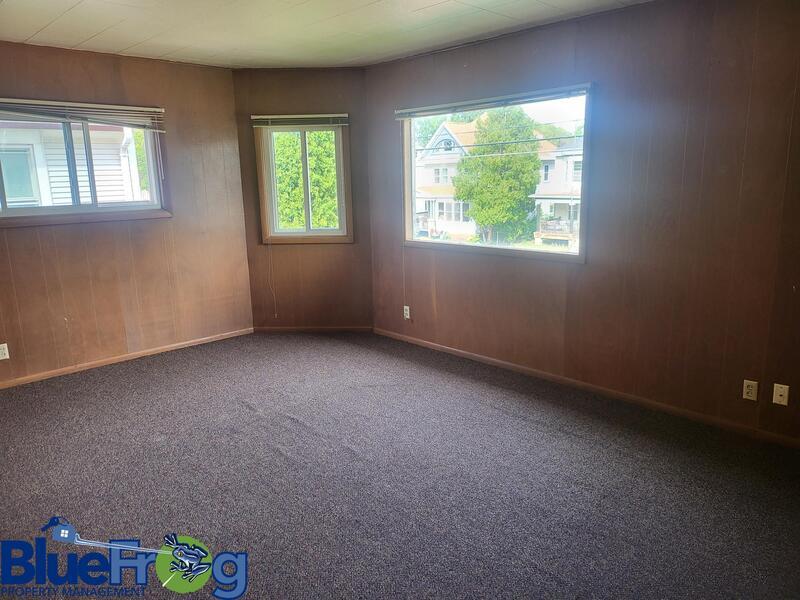 929 Jackson St - Upper property image