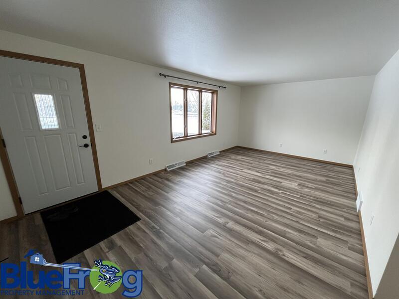 646 Woodlawn Dr property image