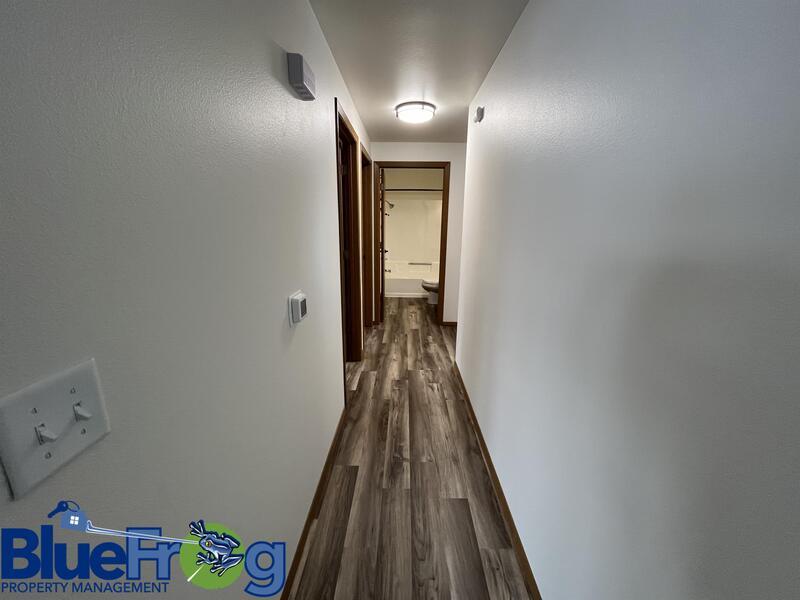 646 Woodlawn Dr property image