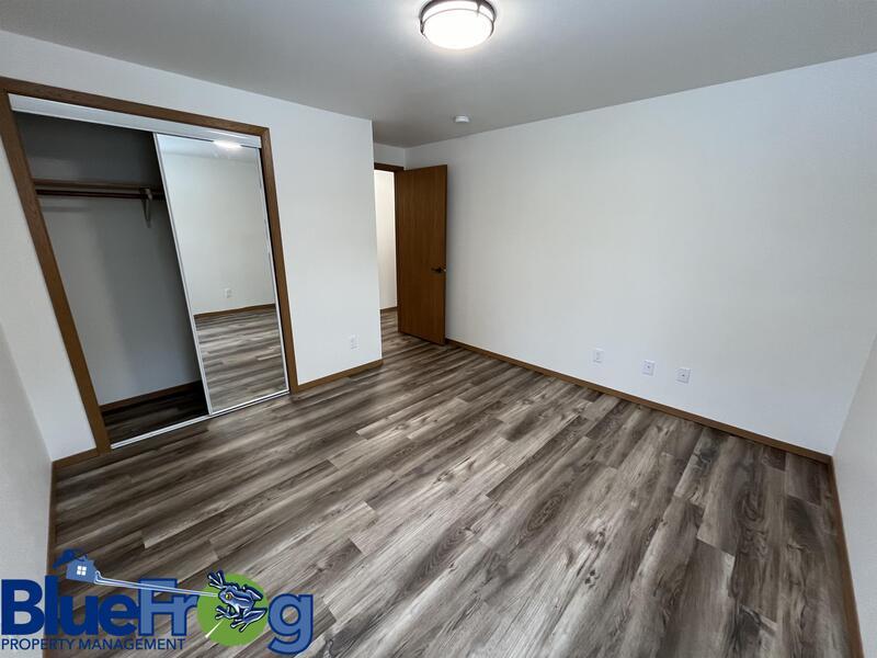 646 Woodlawn Dr property image