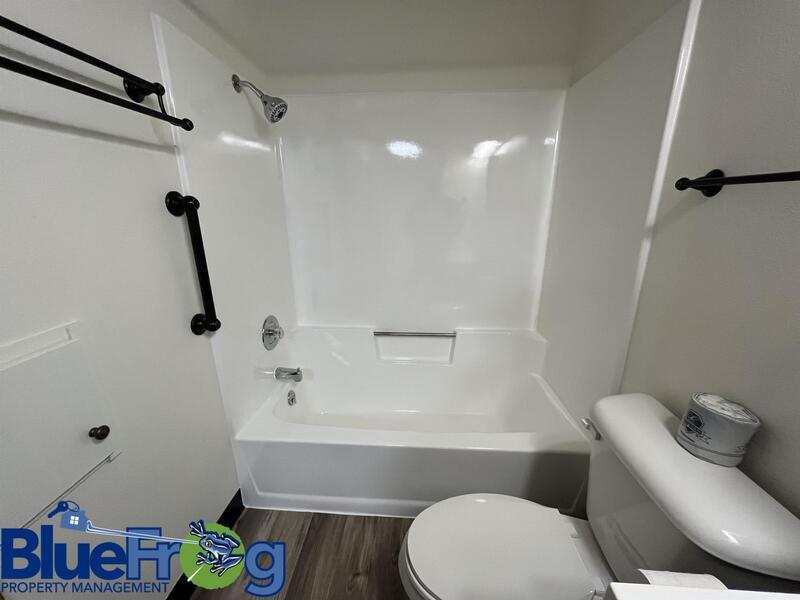 646 Woodlawn Dr property image