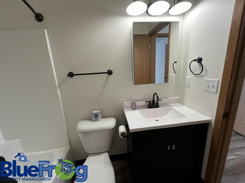 646 Woodlawn Dr property image