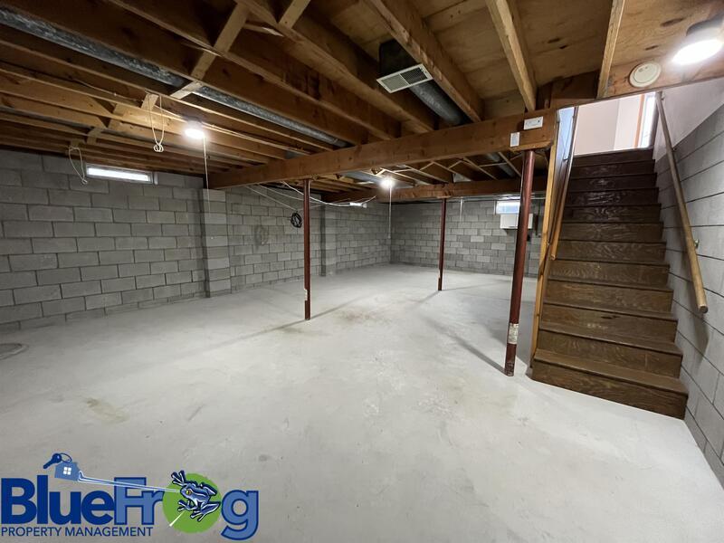 646 Woodlawn Dr property image