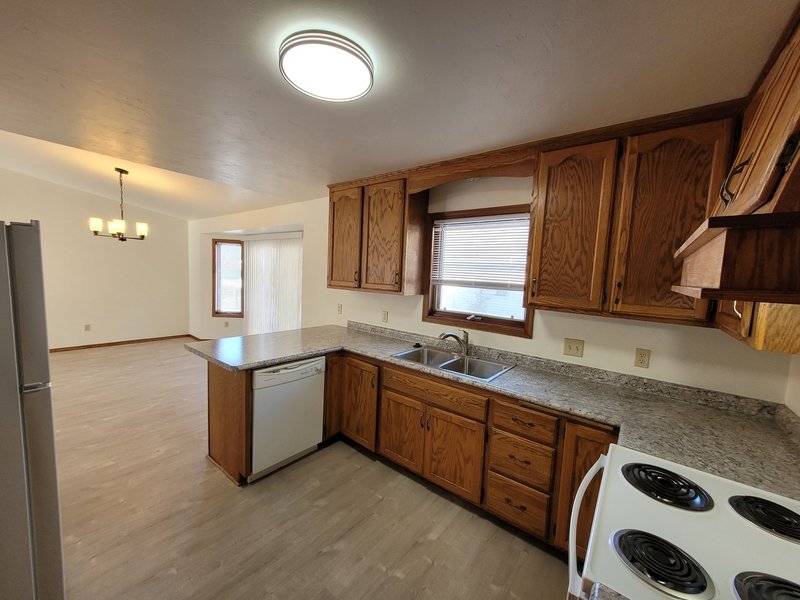 2008/2010 Schanock Drive - 2010 property image