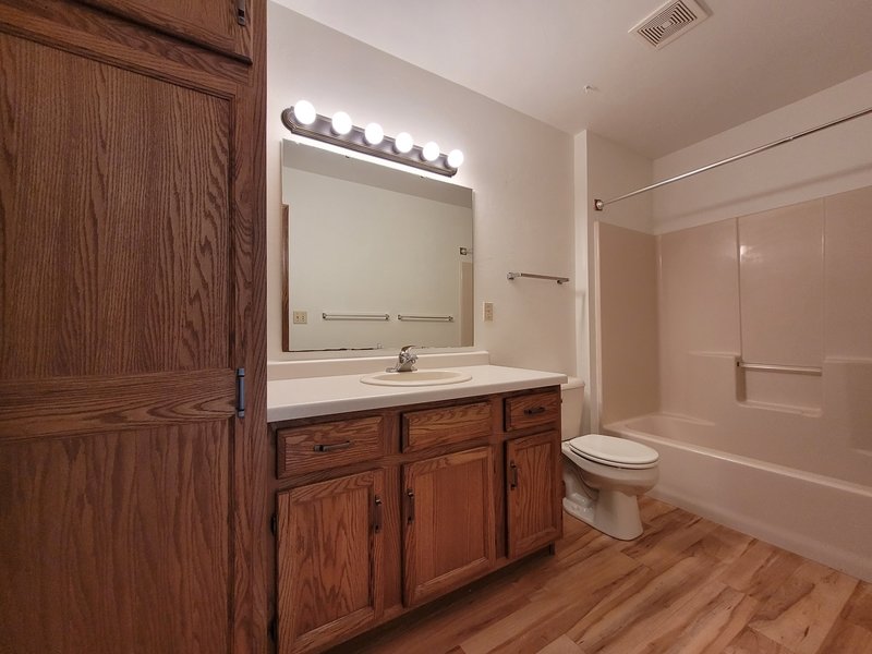 2081/2083 Schanock Drive - 2083 property image