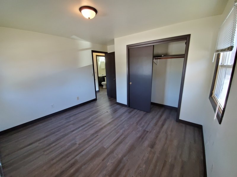 1303 Morris Avenue - 8 property image