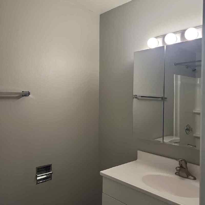 401 South Van Buren Street - 7 property image