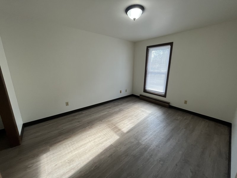 2421 Camelot Boulevard - B property image