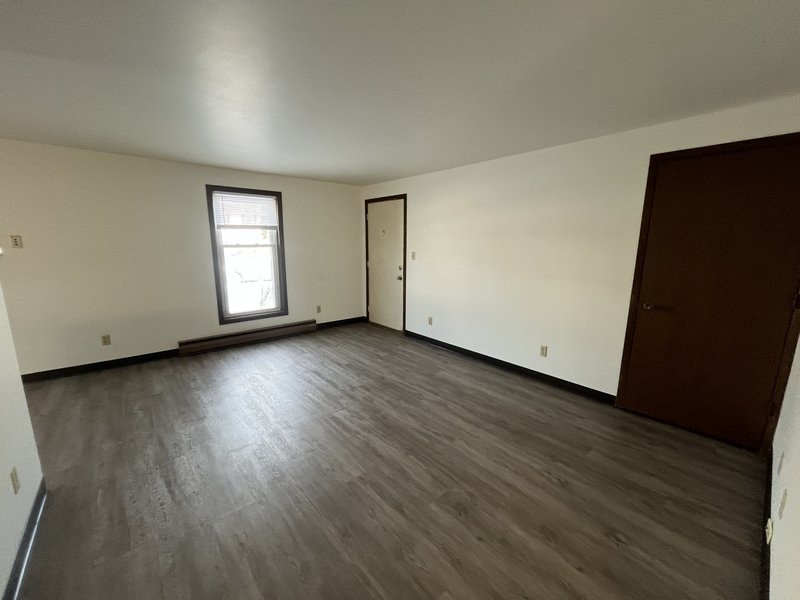 2421 Camelot Boulevard - B property image