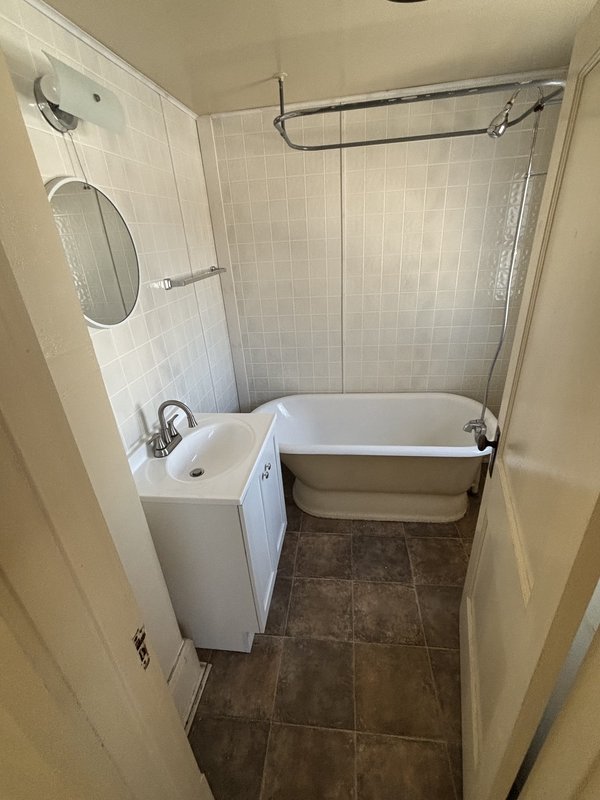 844 3rd Street - 1/2 property image