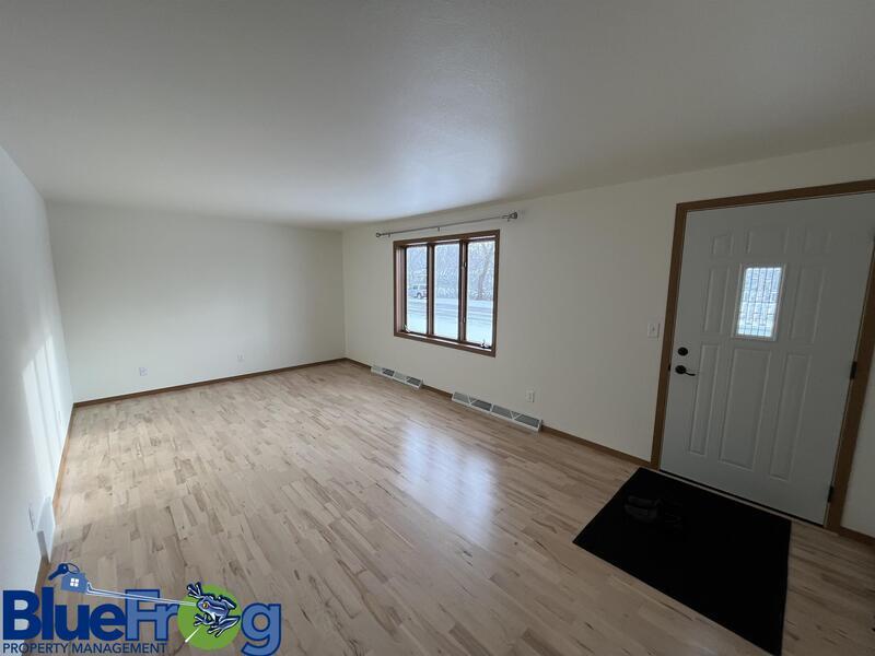 644 Woodlawn Dr property image