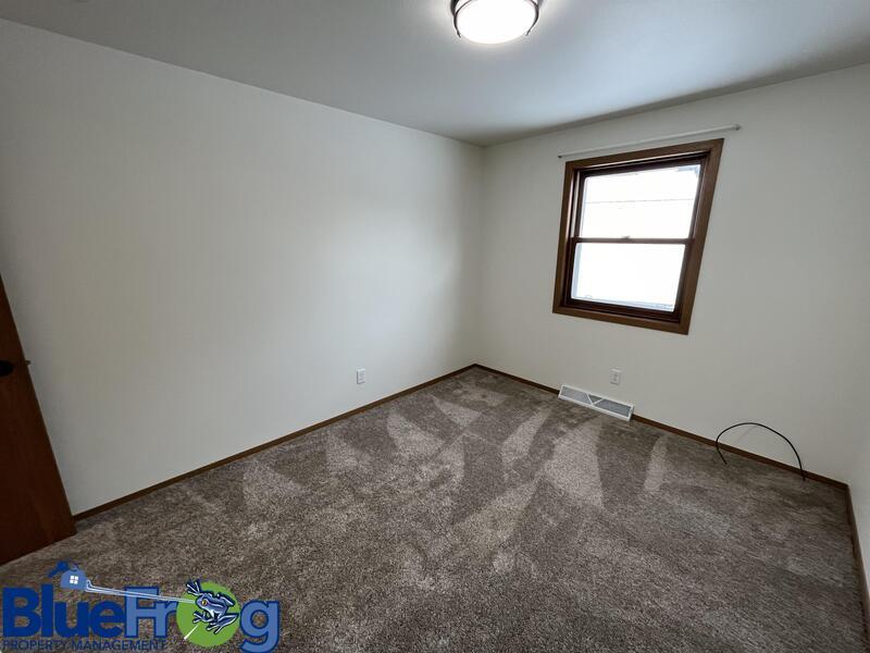 644 Woodlawn Dr property image