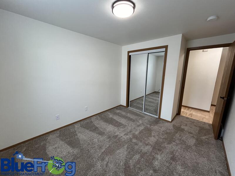 644 Woodlawn Dr property image